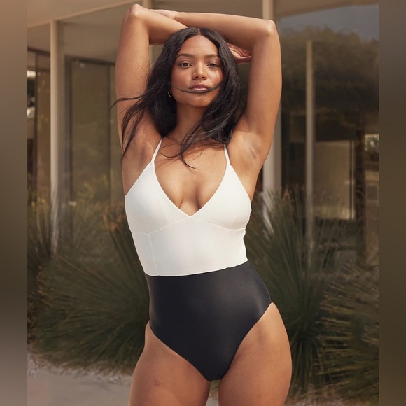 EUC Summersalt The Wave one piece swimsuit - Picture 4 of 8